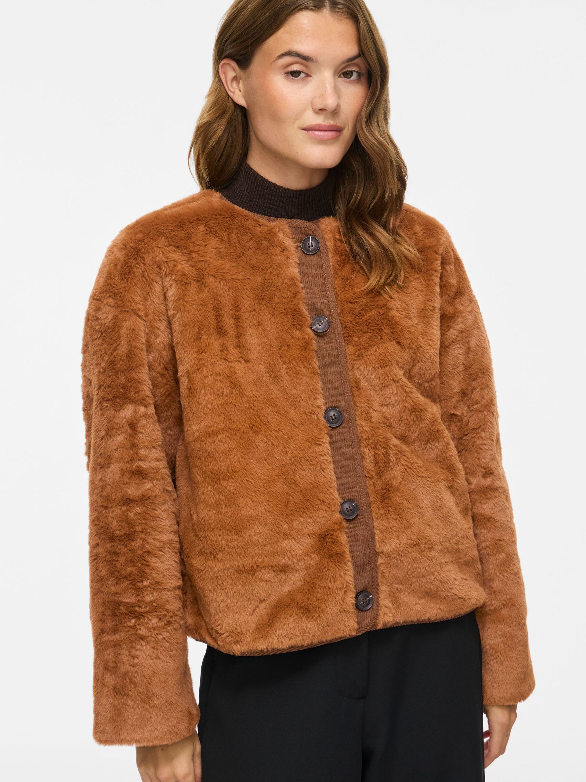 Veste VIAVO VILA Nuthatch – portée boutonnée de face