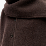 Veste OBJMAISE OBJECT Seal Brown – détail matière et écharpe assortie