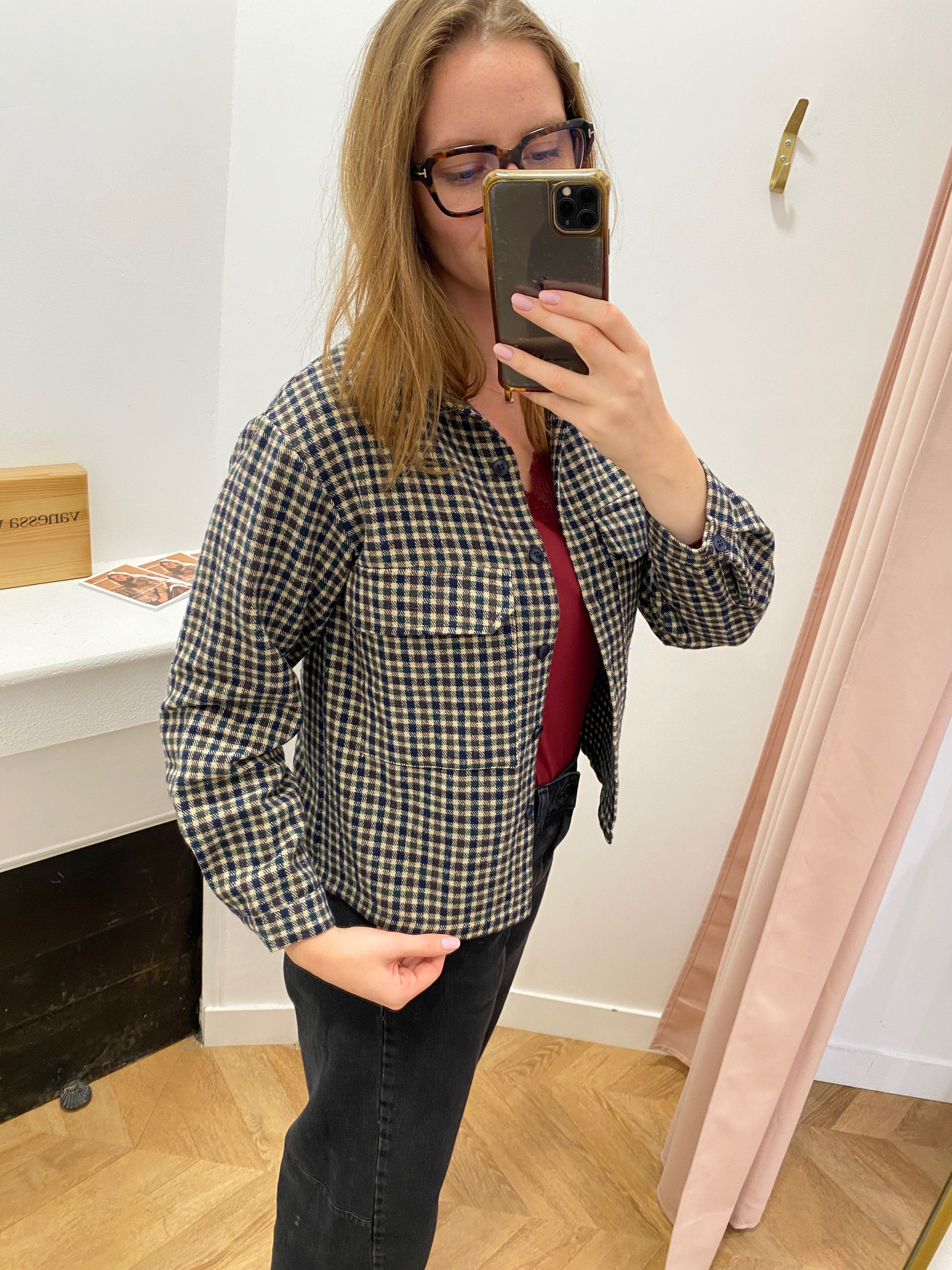Veste à carreaux Lola Espeleta – vue portée de trois quarts