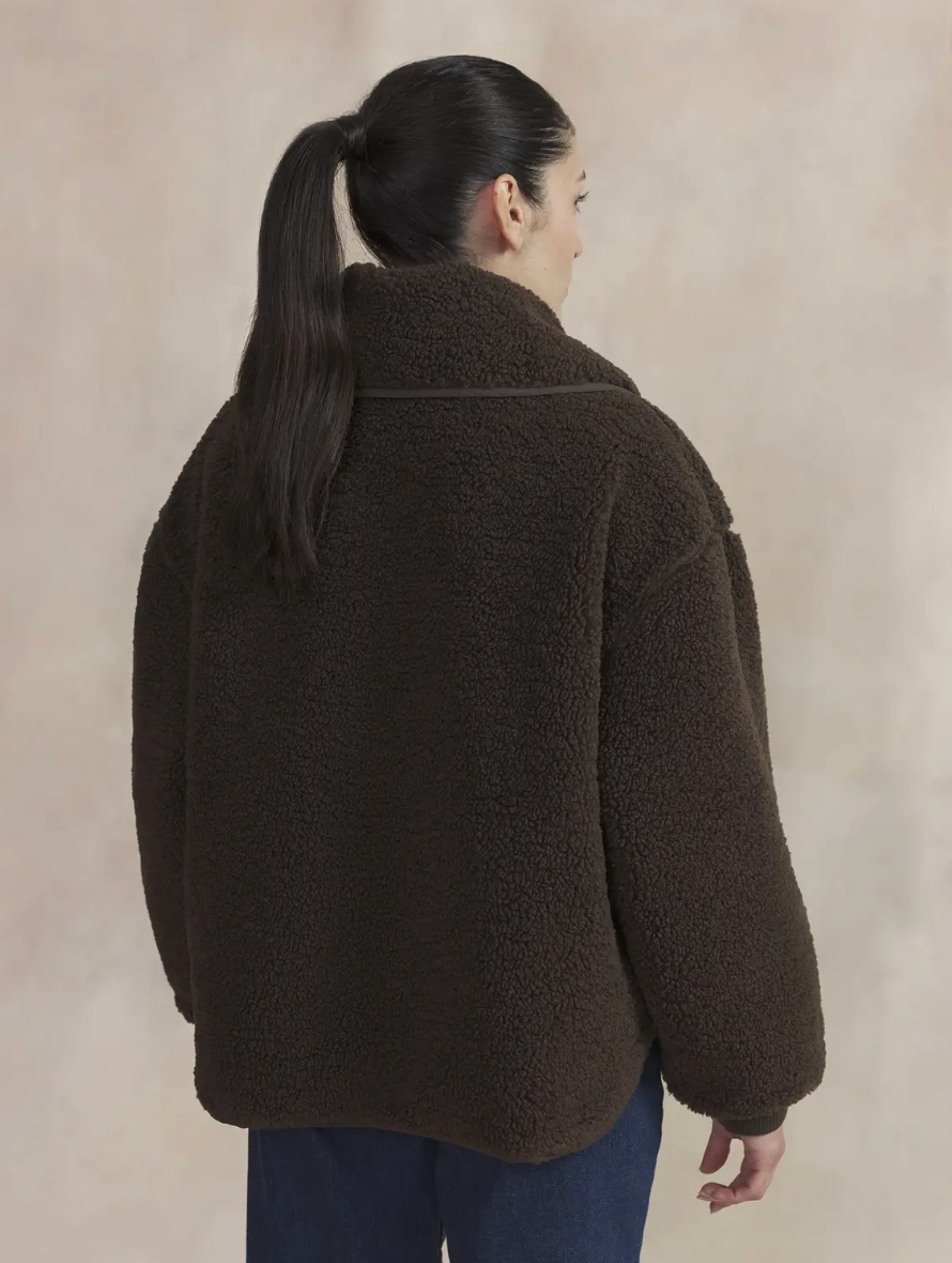 Veste MAYSAVES TBS brun – face sherpa portée de dos