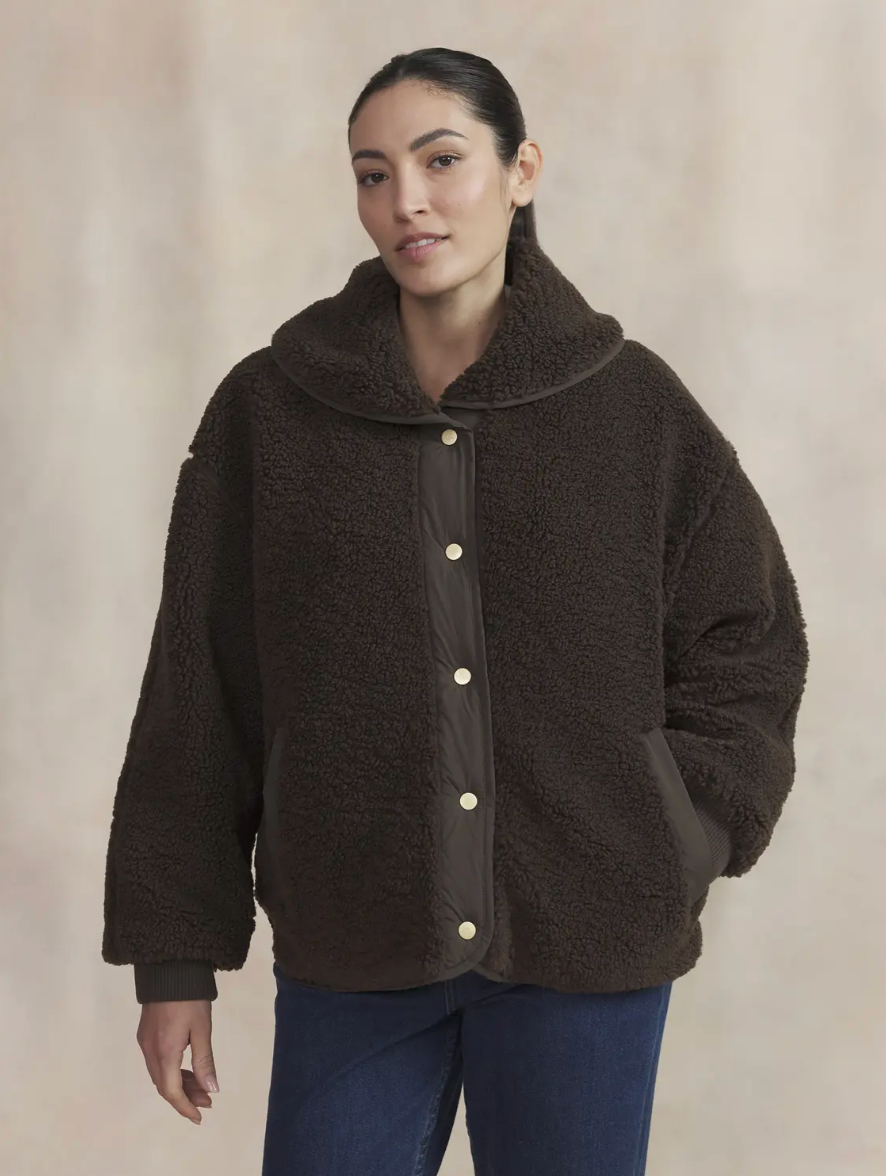 Veste MAYSAVES TBS brun – face sherpa portée de face