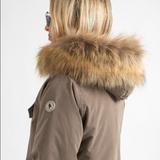 Parka touché peau de pêche avec capuche Ystria - Chataigne - Sun Valley femme